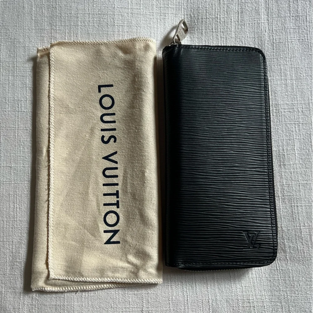 Louis Vuitton Black Leather Zip Pouch